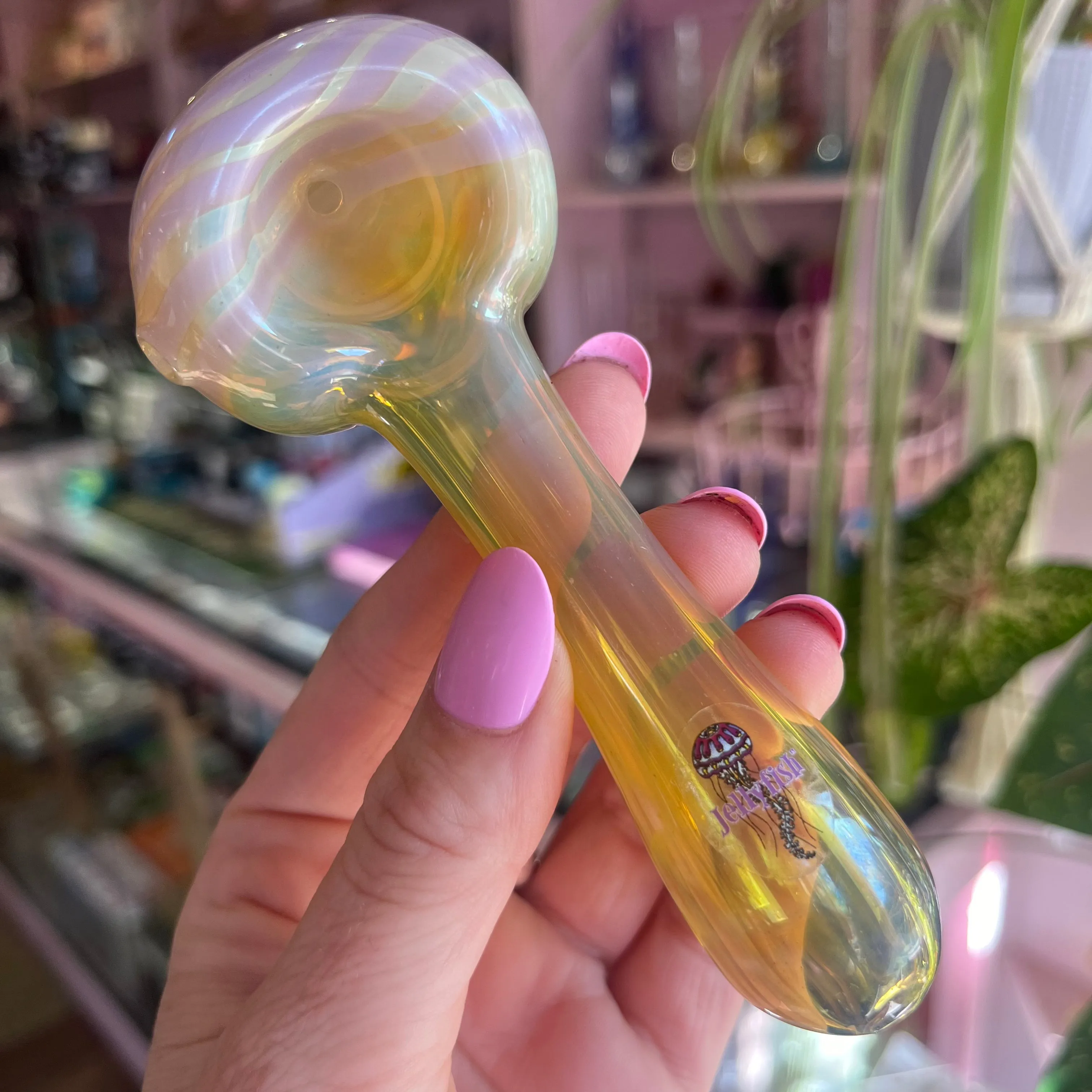 Color Changing Glass Pipe with Pink Swirl