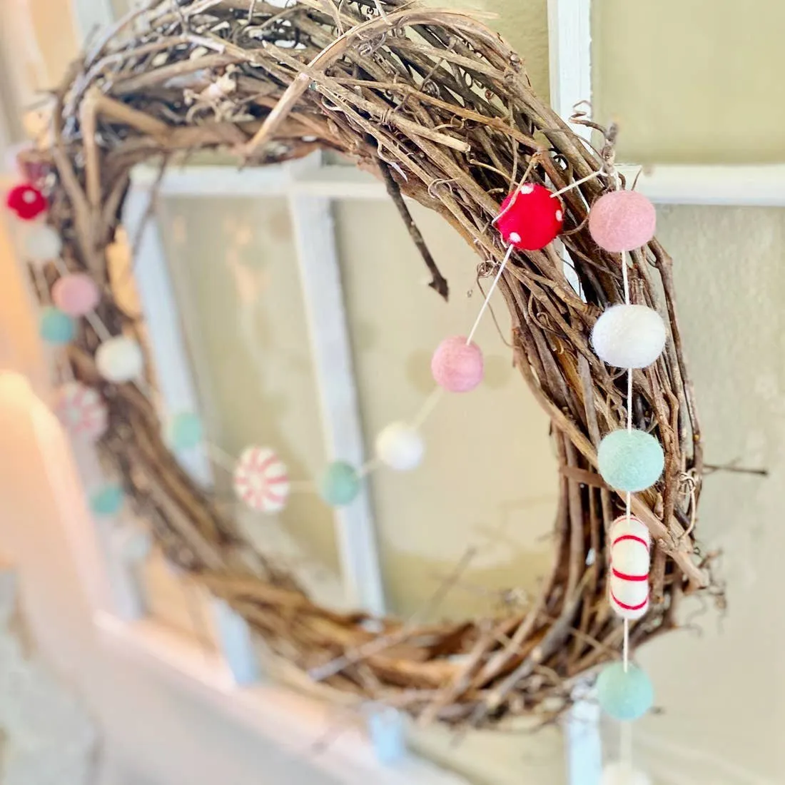 Peppermint Christmas Felt Ball Garland (5-Foot)