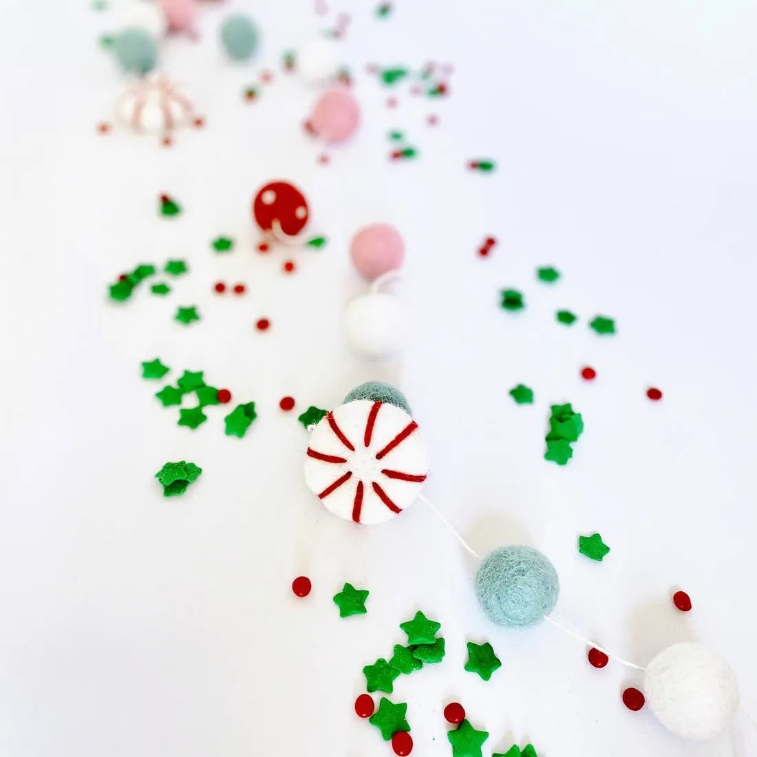 Peppermint Christmas Felt Ball Garland (5-Foot)