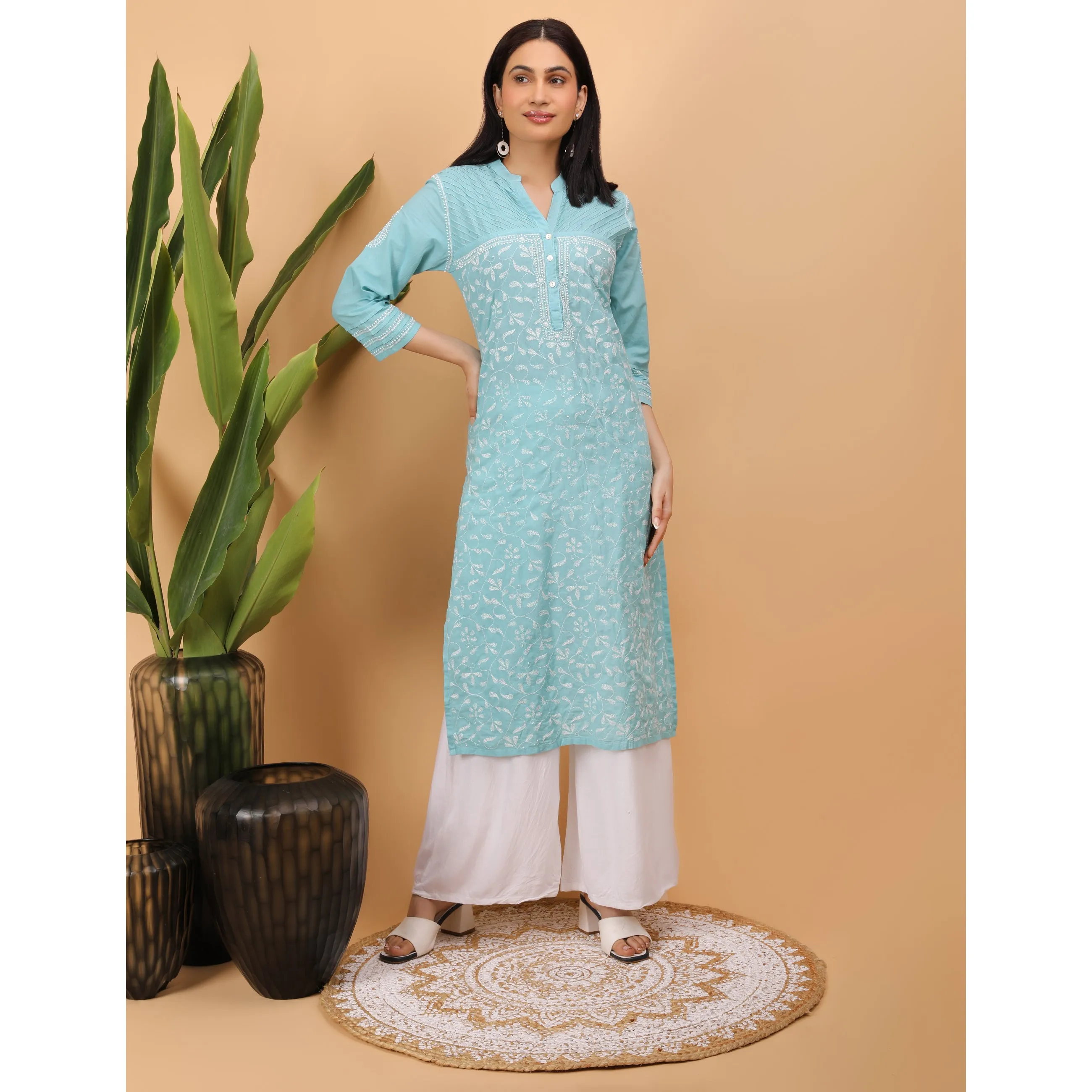 Shwet Women Blue Chikankari Kurta