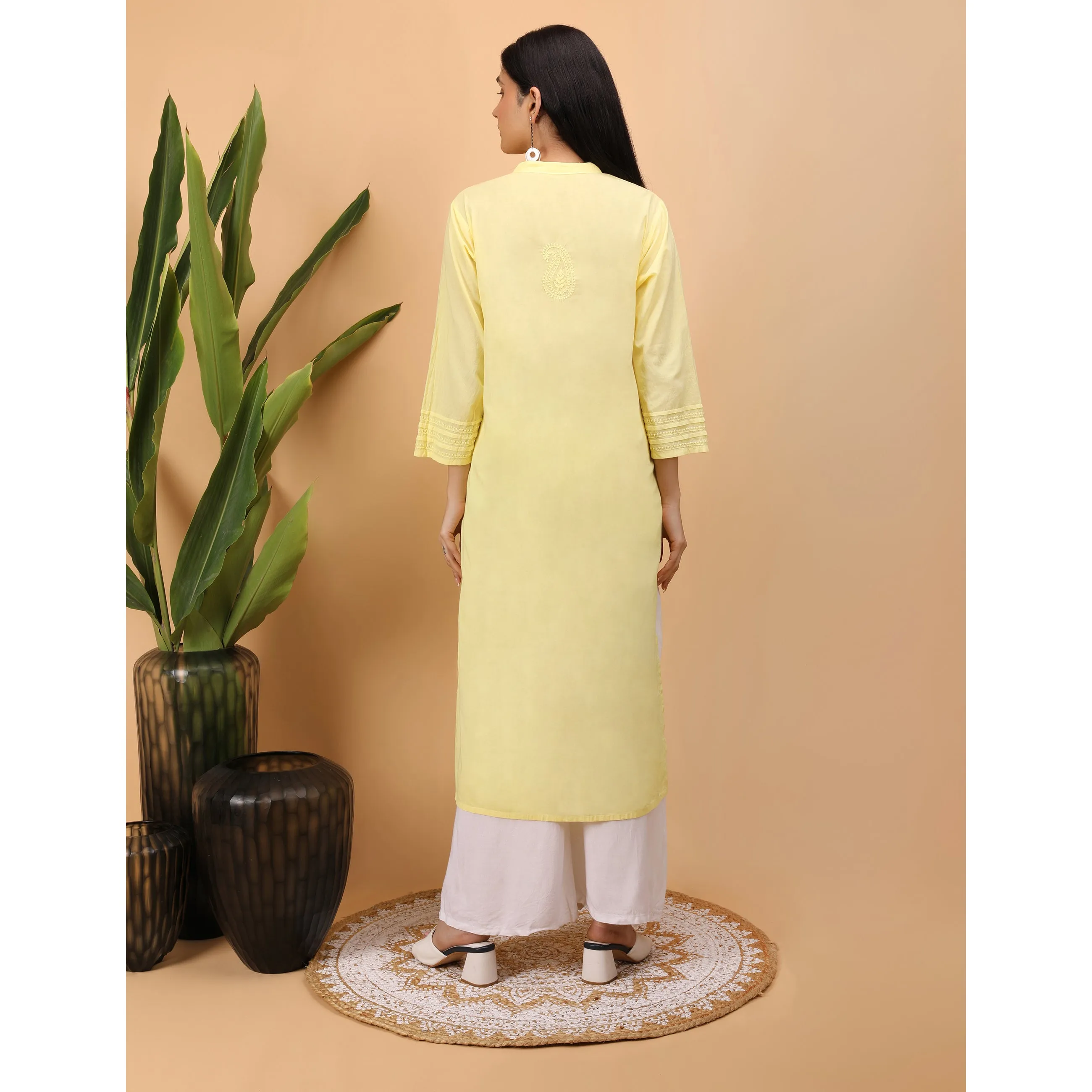 Shwet Women Yellow Chikankari Kurta