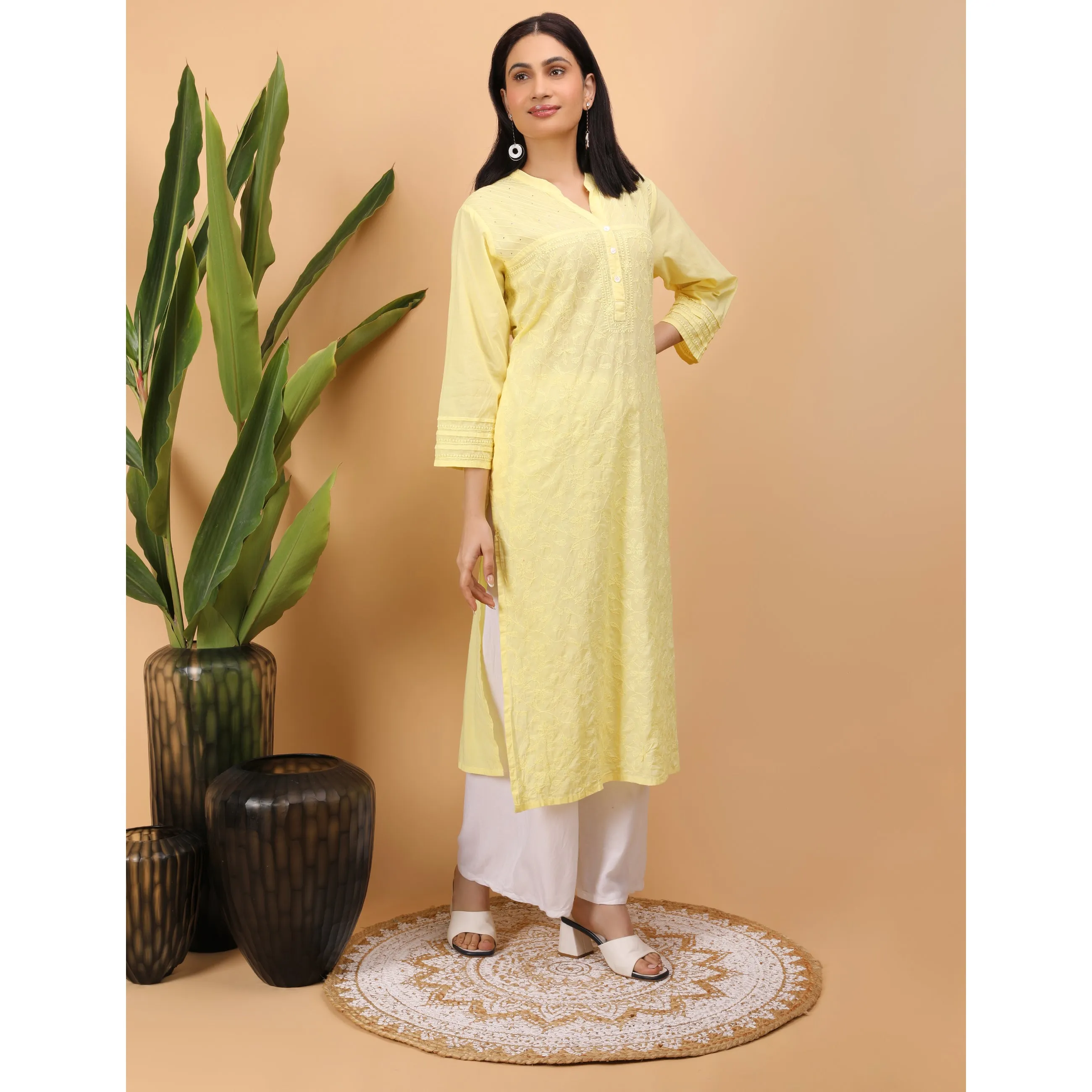 Shwet Women Yellow Chikankari Kurta